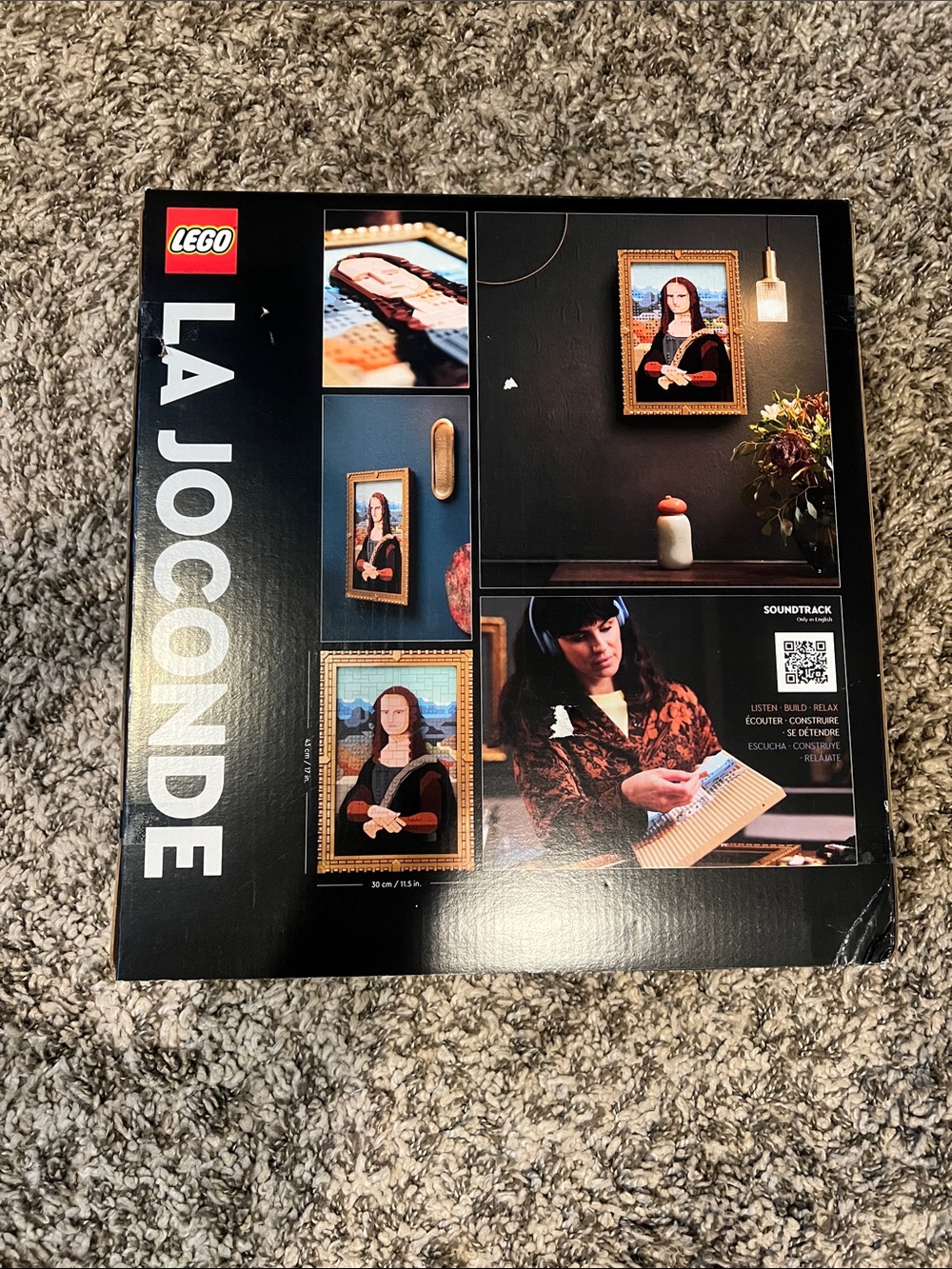 LEGO Mona Lisa Mosaic - Black, Gold, Brown, Blue, Tan - Picture 2 of 4